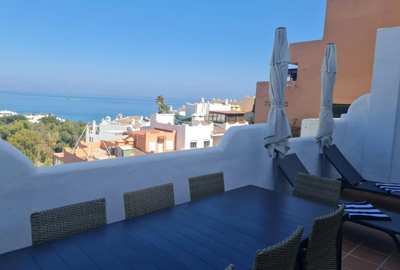 Apt De 3 Dormitorios A 3 Minutos En Coche De La Playa Casares 0*,  Espanha