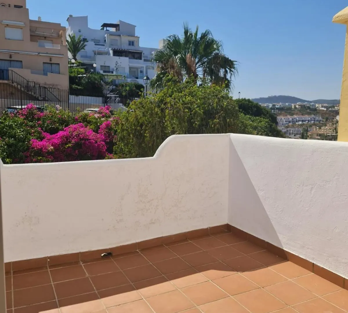 Apt De 3 Dormitorios A 3 Minutos En Coche De La Playa Casares 0*,  Espanha