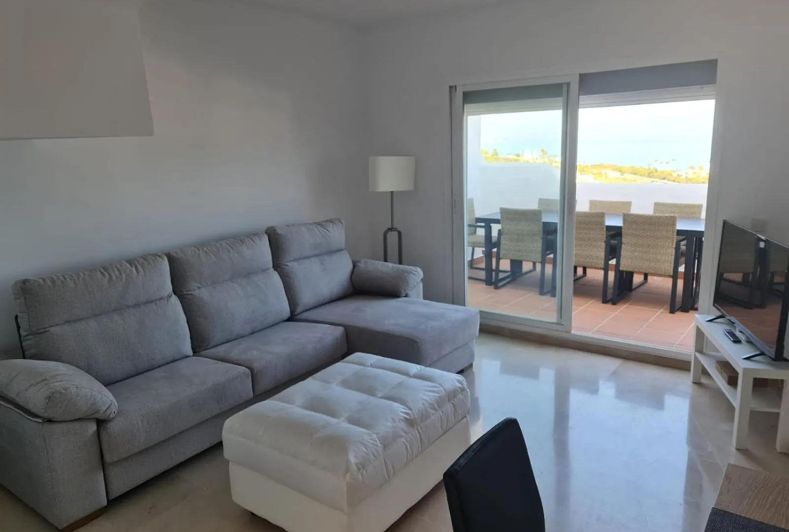 Apt De 3 Dormitorios A 3 Minutos En Coche De La Playa Casares Apartamento