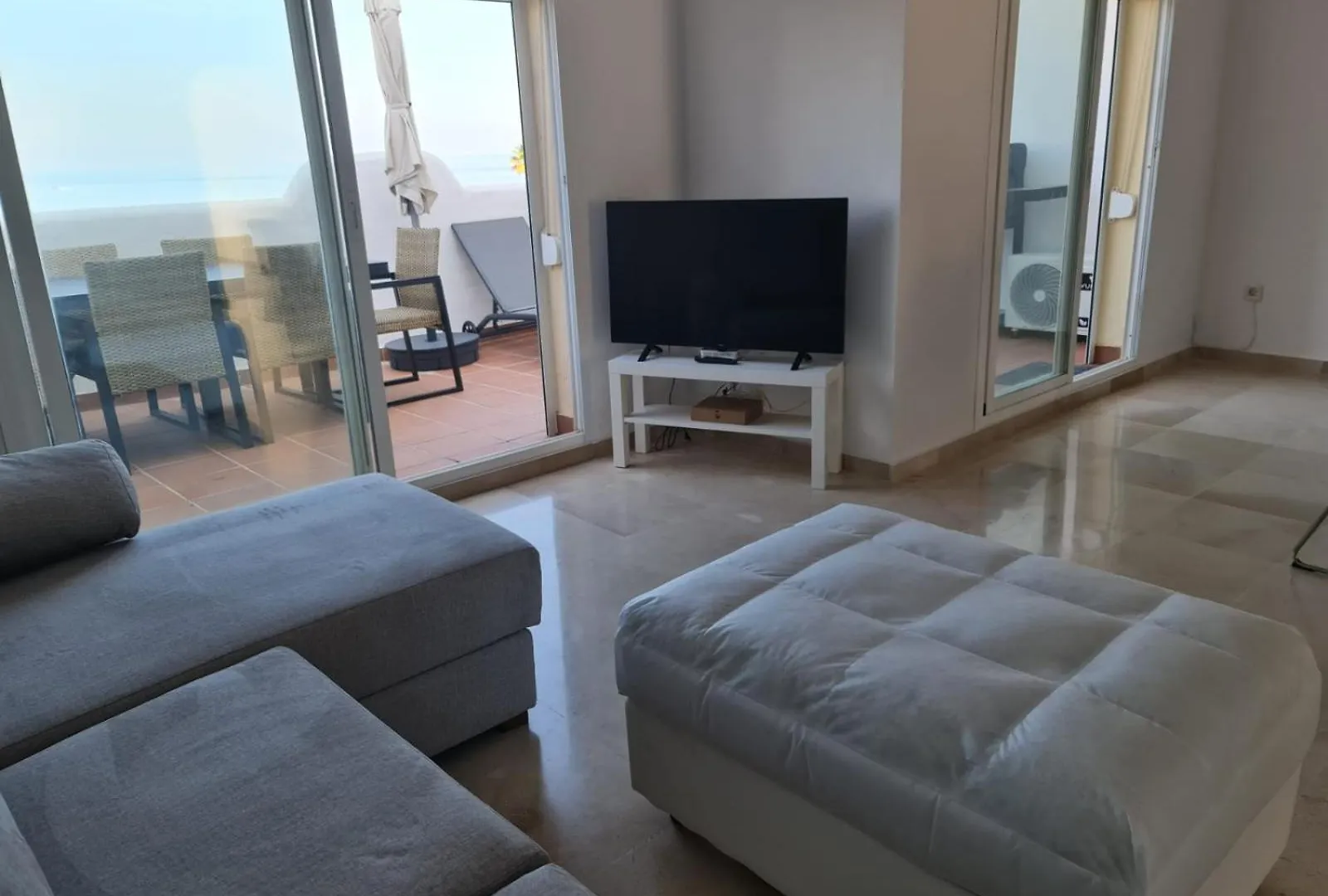 Apt De 3 Dormitorios A 3 Minutos En Coche De La Playa 카사레스